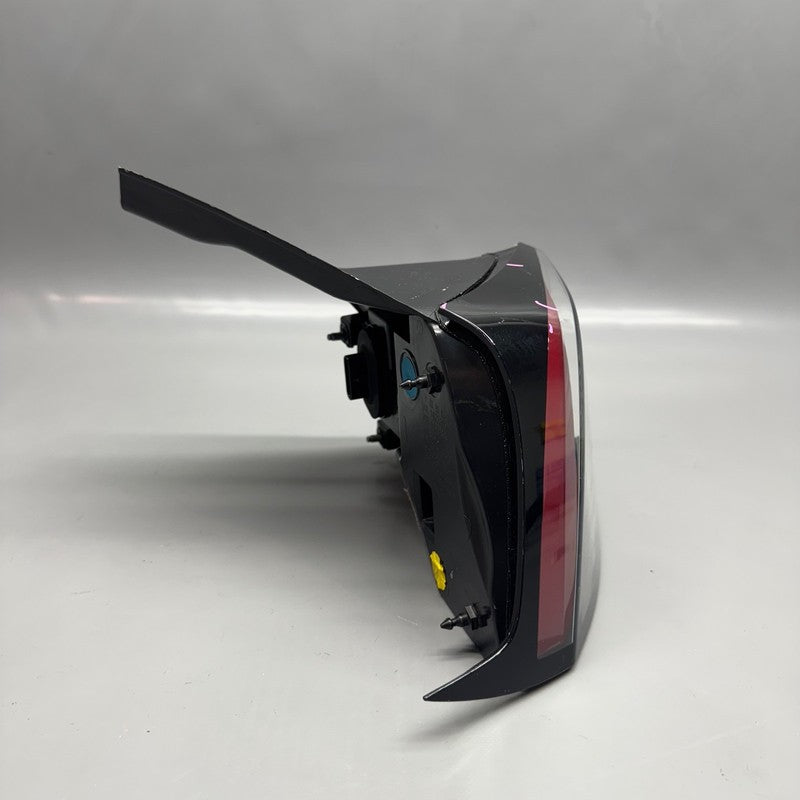 TESLA MODEL 3 TAIL LIGHT LEFT DRIVER 2017 2018 2019 2020 2021 2022 202
