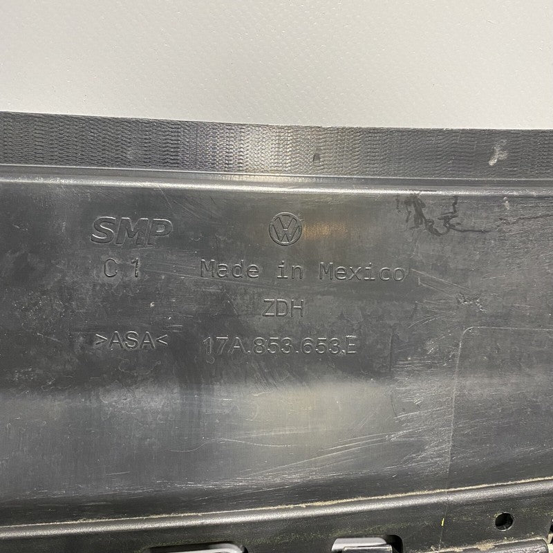 17A853653E VOLKSWAGEN JETTA GRILLE UPPER 17A853653E 2019 2020 OEM