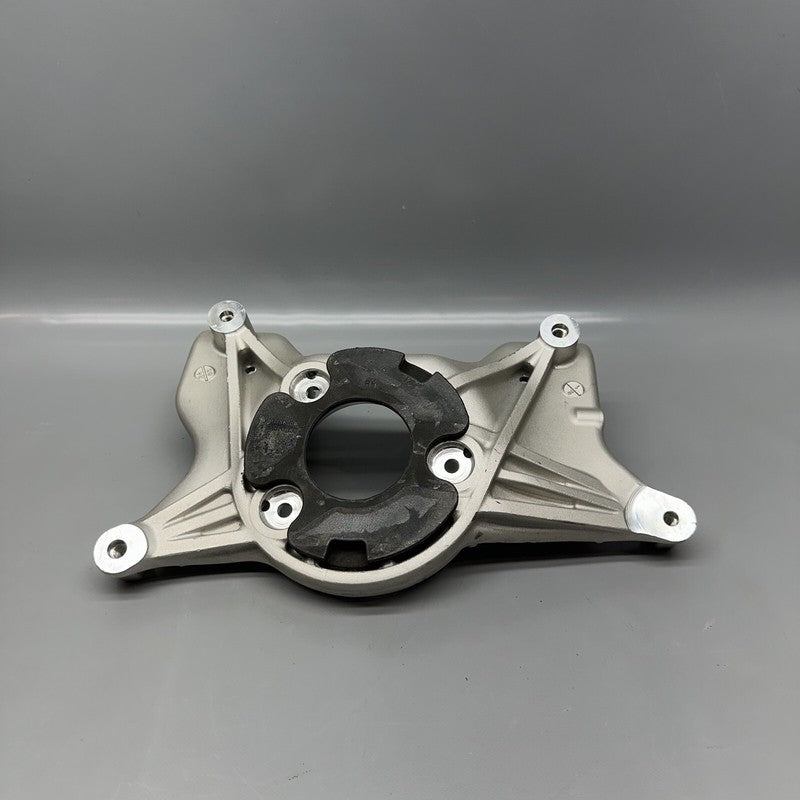 1044376-00-D TESLA MODEL Y FUCA MOUNT RIGHT FRONT 2020 2021 2022 2023 1044376-00-D