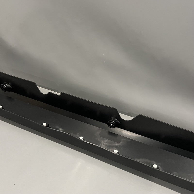 1816597-00- C TESLA CYBERTRUCK ROCKER MOLDING LEFT DRIVER 2024 2025 OEM 1816597-00-C