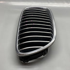 51137200728 BMW 528 GRILLE RIGHT PASSENGER SIDE 535 F10 51137200728 2011 2012 2013 OEM 