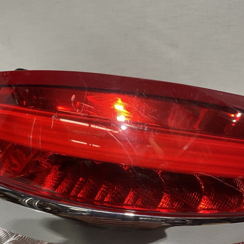 FORD FUSION TAIL LIGHT RIGHT PASSENGER HS73-13404-AD 2017 2018 2019 LE