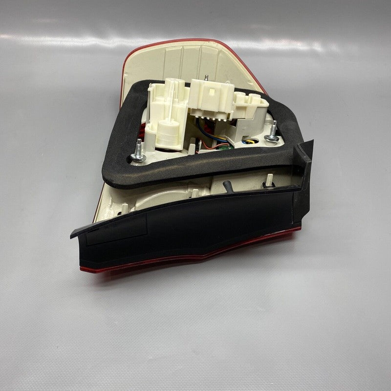 7154158 BMW 328 TAIL LIGHT RIGHT PASSENGER 7154158 2009 2010 2011 SEDAN LED OEM