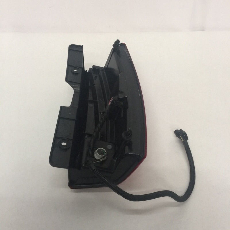 15890422 CADILLAC ESCALADE TAIL LIGHT LEFT DRIVER 2007 08 09 10 11 12 13 2014 OEM