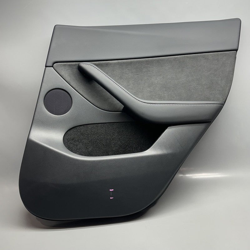 1997297-00-B TESLA MODEL Y DOOR PANEL RIGHT REAR 2020 2021 2022 2023 OEM 1997297-00-B