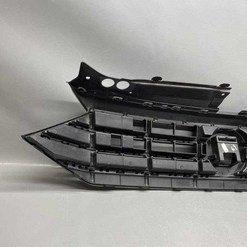 17A853653E VOLKSWAGEN JETTA GRILLE UPPER 17A853653E 2019 2020 OEM