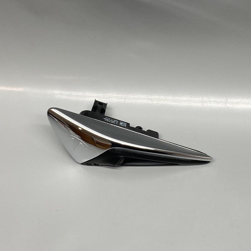 1642010-00-A TESLA MODEL Y FENDER MARKER CAMERA LEFT DRIVER 2020 2021 2022 2023 OEM