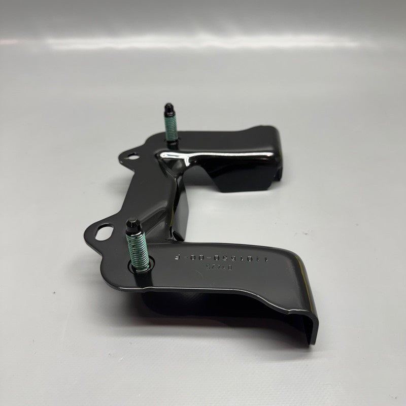 TESLA MODEL 3 REAR RIGHT RAIL GLOVE LOWER BRACKET 2017 2018 2019 2020 