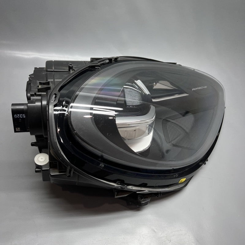 95B941010AR PORSCHE MACAN HEADLIGHT RIGHT PASSENGER 2019 2020 2021 FULL LED OEM 95B941010AR