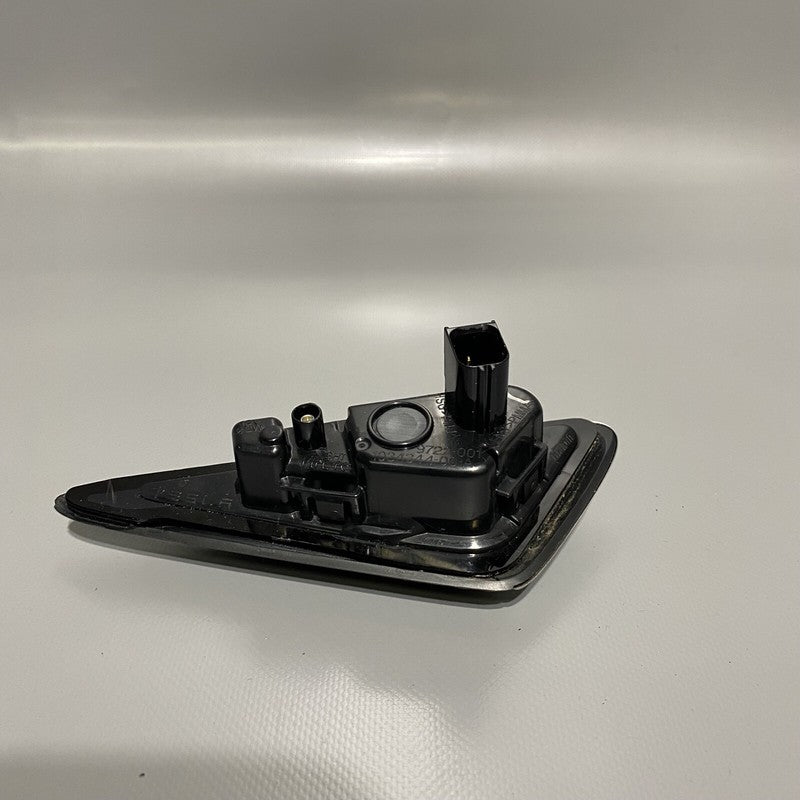 1034344-99-A TESLA MODEL S FENDER MARKER WITH CAMERA LEFT 1034344-99-A 2016 2017 2018 2019
