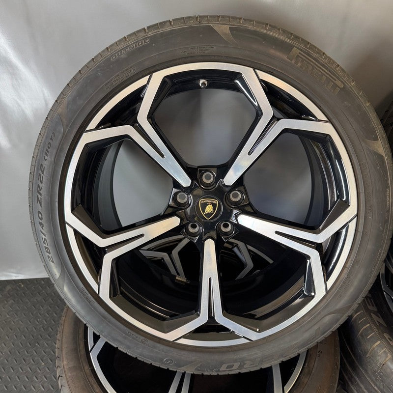 4ML601025 LAMBORGHINI URUS WHEEL RIM SET 22 INCH 2019 2020 2021 OEM 4ML601025