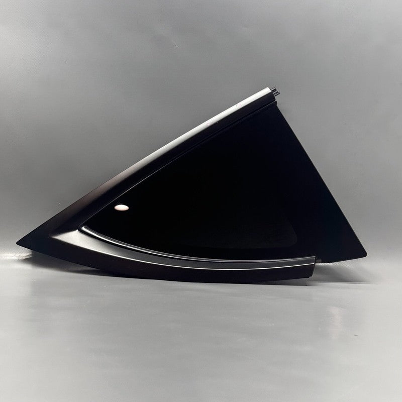 1495741-00-E TESLA MODEL Y QUARTER GLASS RIGHT REAR 2020 2021 2022 2023 OEM 1495741-00-E