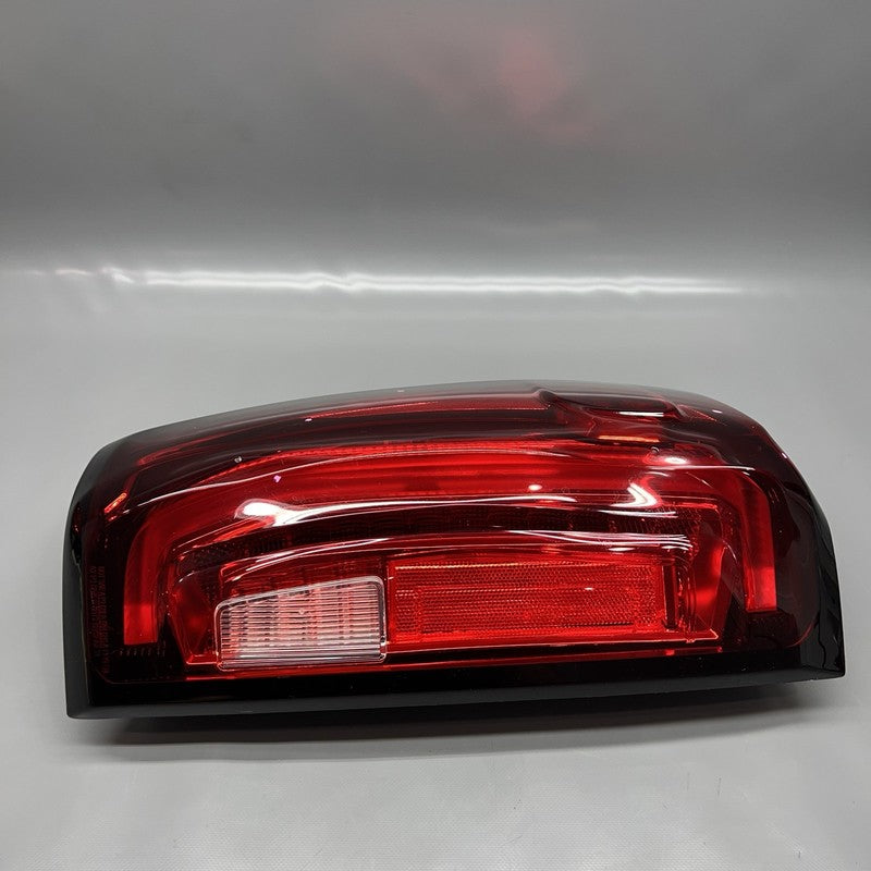 84760017 GMC SIERRA 1500 TAIL LIGHT LEFT DRIVER 2019 2020 2021 2022 2023 2024 LED OEM