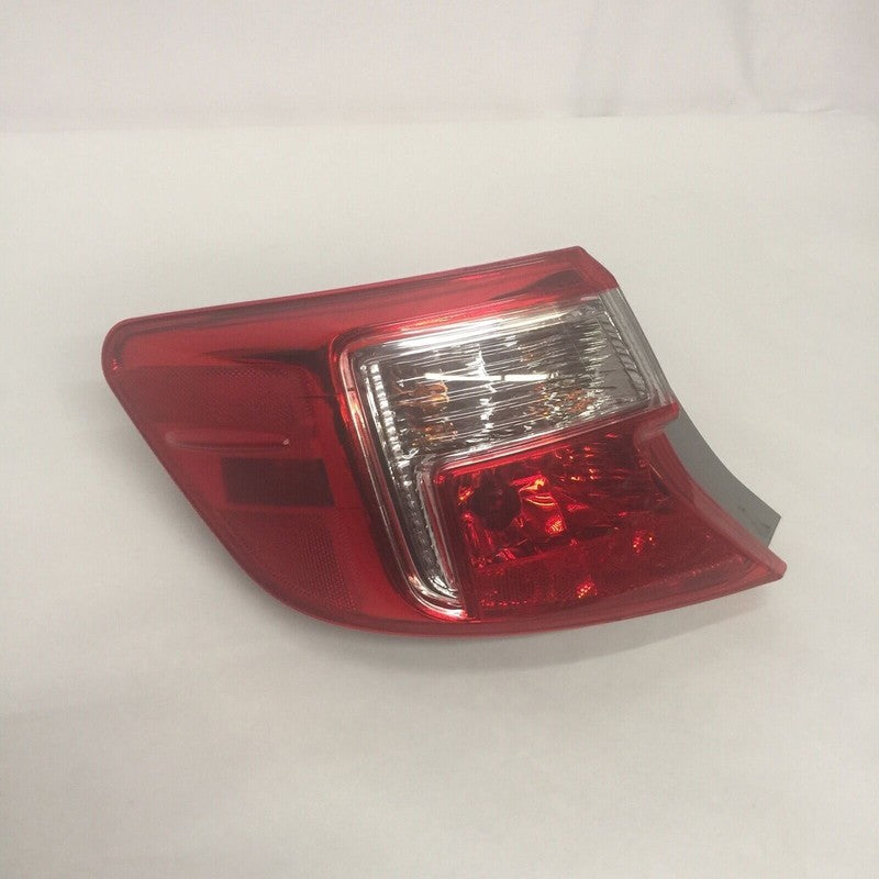 TOYOTA CAMRY LEFT DRIVER TAIL LIGHT 2012 2013 2014 OEM