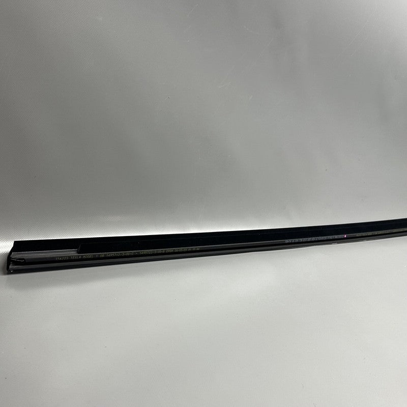 TESLA MODEL Y DOOR WINDOW MOLDING RIGHT REAR 2020 2021 2022 2023 OEM 