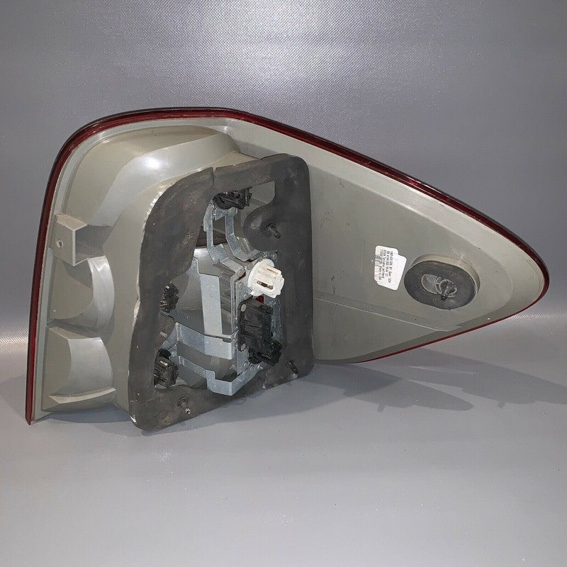 A1648201964 MERCEDES BENZ ML63 ML350 LEFT DRIVER SIDE TAIL LIGHT 2006 2007 2008 OEM