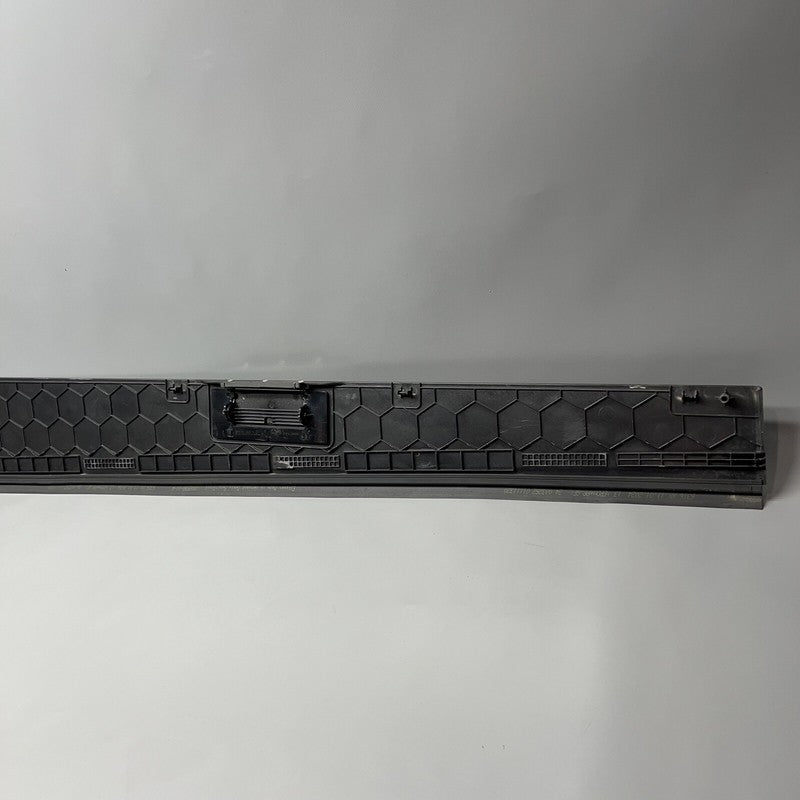 1741539-00-C TESLA CYBERTRUCK BEDSIDE SAIL APPLIQUE RIGHT 2023 2024 OEM 1741539-00-C