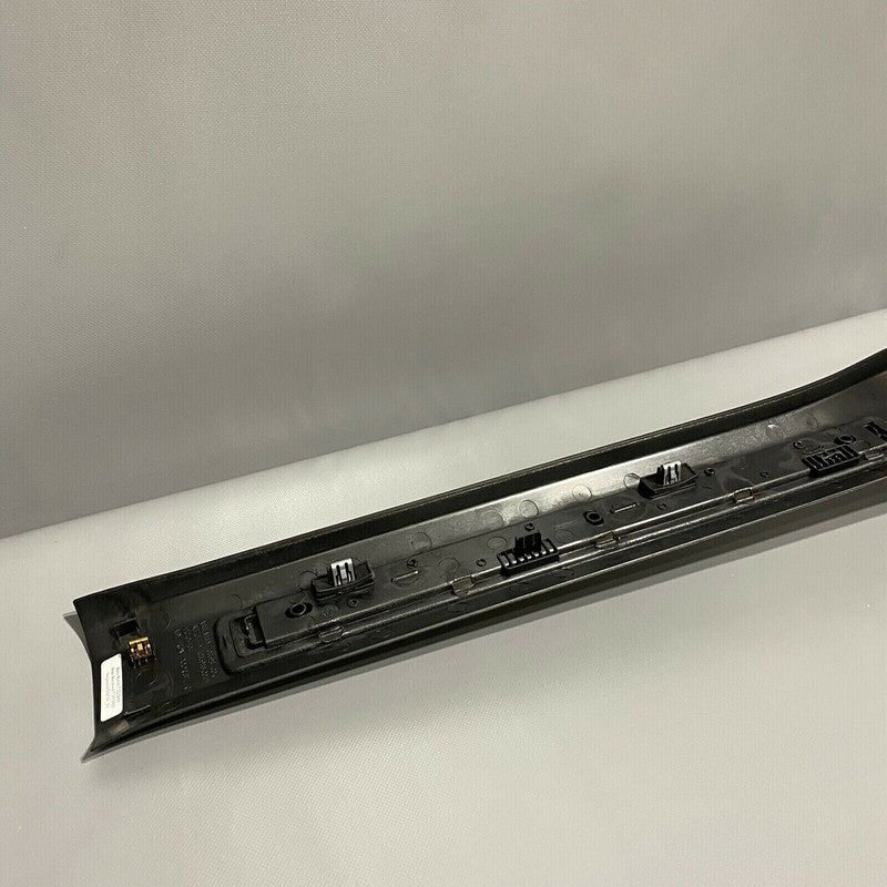 1035987-00-G TESLA MODEL X DOOR SILL COVER RIGHT FRONT 1035987-00-G 2016 2017 2018 2019 OEM