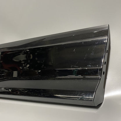 4LM853970 LAMBORHGINI URUS DOOR MOLDING LOWER RIGHT REAR 4ML853970 2018 2019 2020 2021 OEM