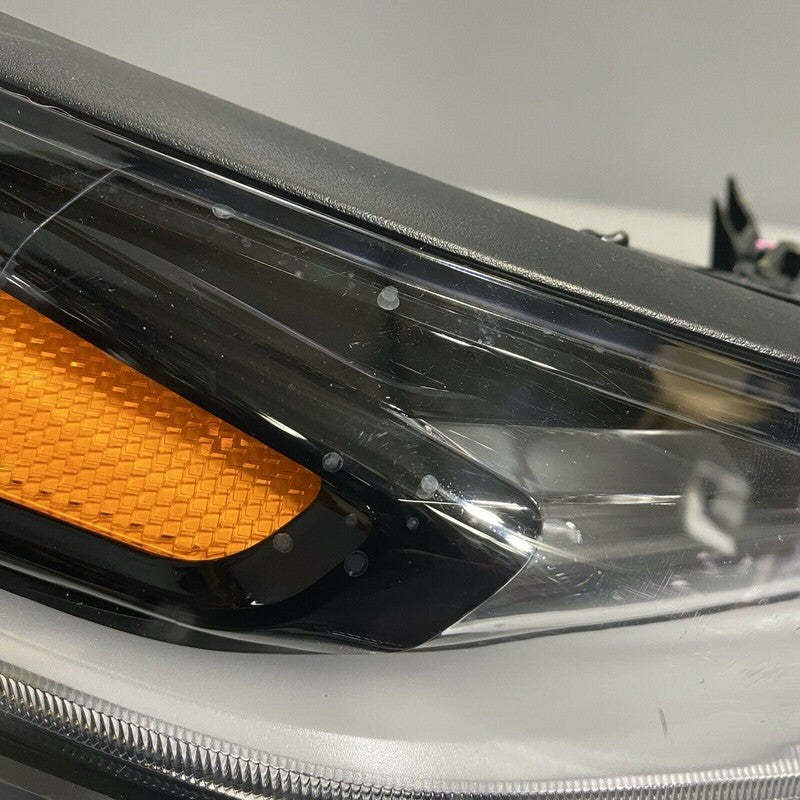 92208-S2000 HYUNDAI SANTA FE HEADLIGHT RUNNING LIGHT RIGHT PASSENGER LED 2019 2020 2021