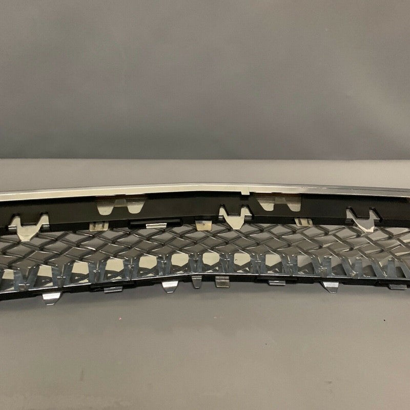 15208001 CHEVY SUBURBAN 1500 GRILLE LOWER TRIM 2008 2009 2010 2011 2012 2013 2014 OEM