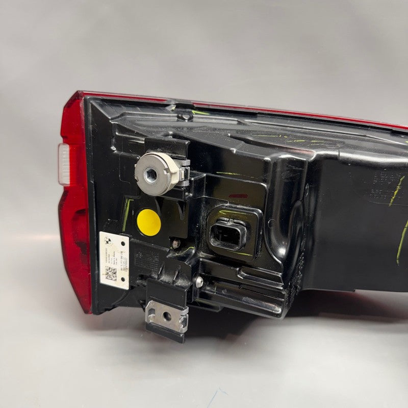 BMW X7 TAIL LIGHT LEFT DRIVER 2019 2020 2021 2022 OEM H45A164A605