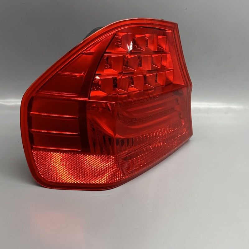 328 BMW 328 TAIL LIGHT LEFT DRIVER 2009 2010 2011 LED OEM