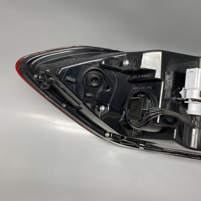 4N0945208S AUDI A8 TAIL LIGHT RIGHT PASSENGER 2019 2020 2021 2022 LED 4N0945208S OEM