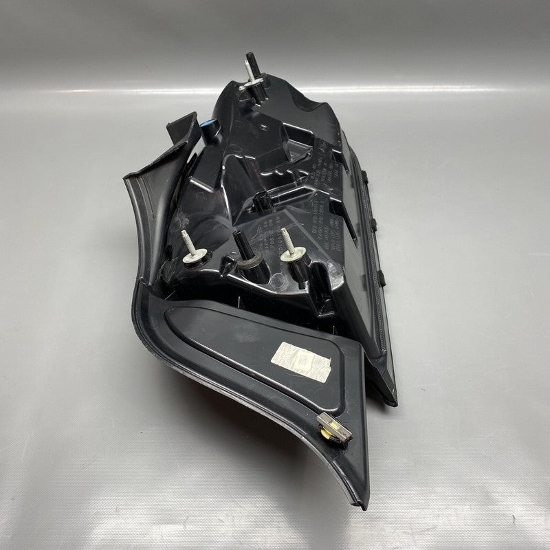 JR3B-13B505-A FORD MUSTANG TAIL LIGHT LEFT DRIVER JR3B-13B505-A 2018 2019 2020 OEM DAMAGED