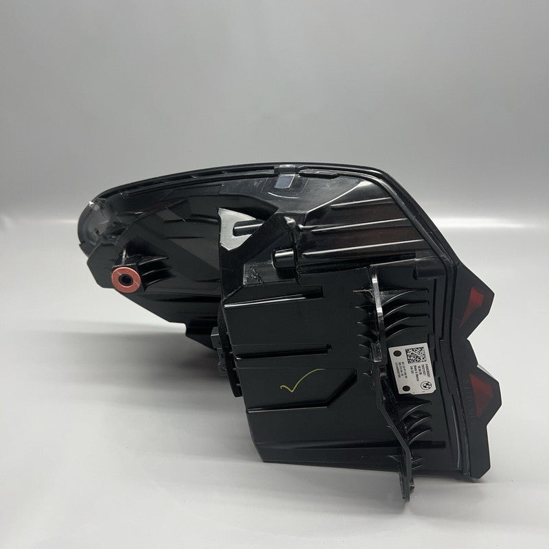 H4946305007 BMW X3 TAIL LIGHT RIGHT PASSENGER 2022 2023 2024 OEM H4946305007