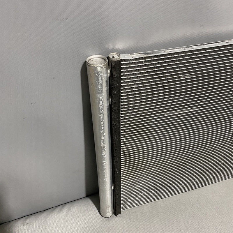 7P0820411A PORSCHE CAYENNE AC CONDENSER VOLKSWAGEN TOUAREG 3.0L V6 2011 2012 13 14 15 2016