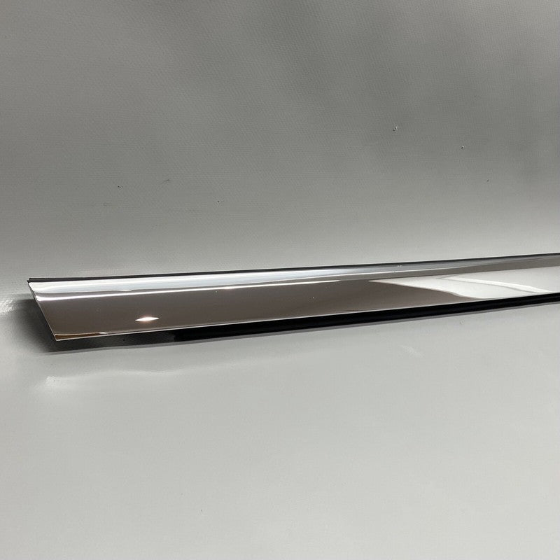 1038394-00-A TESLA MODEL S DOOR WINDOW MOLDING RIGHT REAR 2012-2020 OEM 1038394-00-A