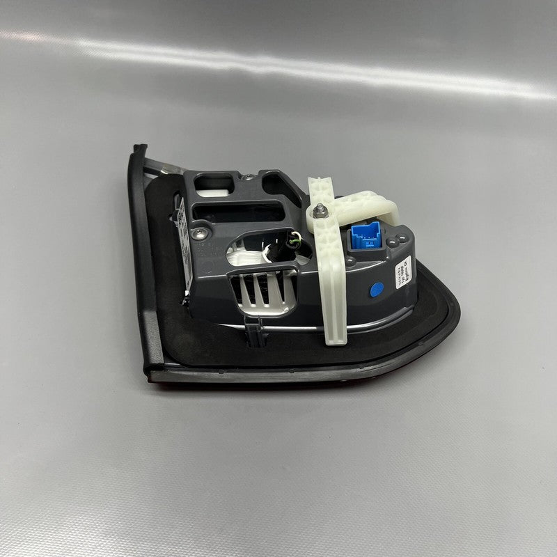 A2059061602 MERCEDES BENZ C300 WAGON TRUNK TAIL LIGHT RIGHT 2015 2016 2017 2018 OEM