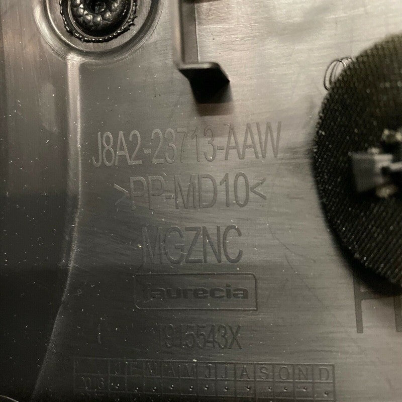 LR091434  /  J8A2-23719-AAW RANGE ROVER VELAR L560 DOOR PANEL LEFT DRIVER FRONT 2018 2019 2020 OEM LR091434 