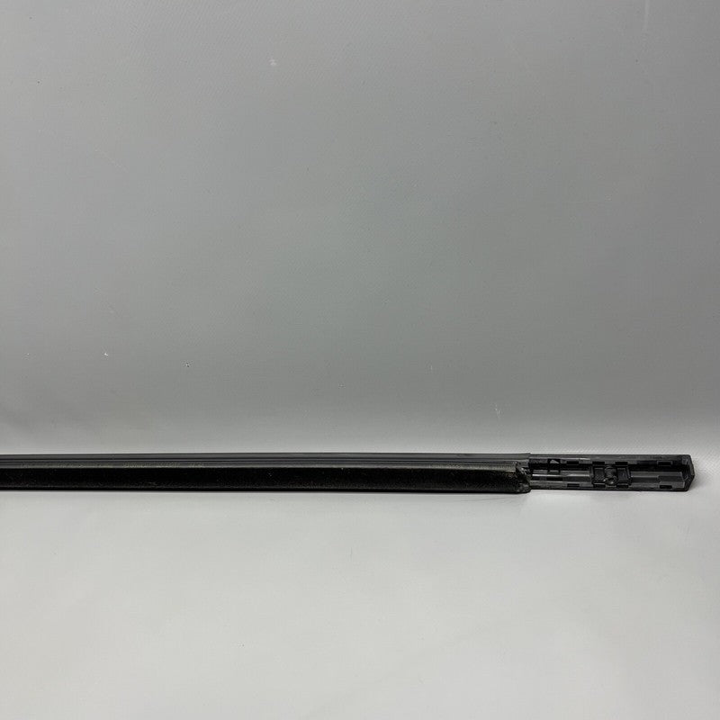 HK83M25596-AE JAGUAR F-PACE DOOR WINDOW MOLDING RIGHT REAR 2017 18 19 20 21 2022 HK83M25596-AE