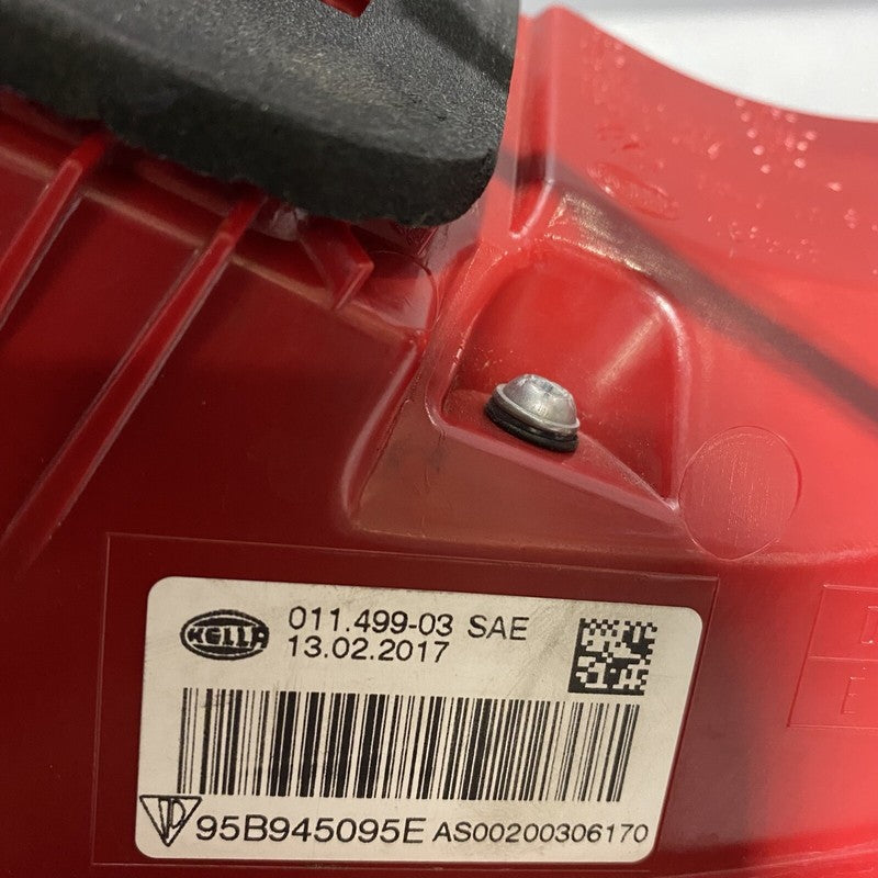 95B945095E PORSCHE MACAN TAIL LIGHT LEFT DRIVER LED 95B945095E OEM 2015 2016 2017 