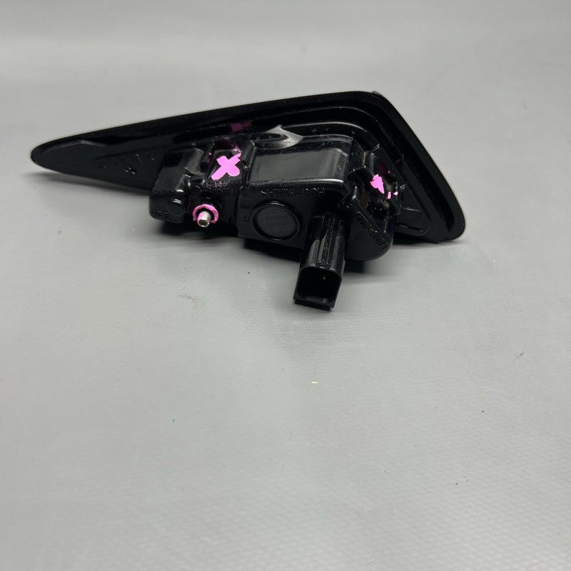 1495865-20-C TESLA MODEL 3 Y FENDER CAMERA MARKER LEFT 2018 2019 2020 2021 2022 1495865-20-C