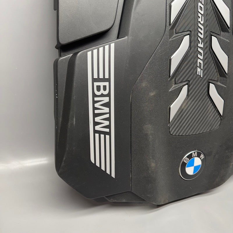 BMW M850I M550 ENGINE COVER 2020 2021 2022 2023 OEM 8489414