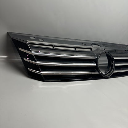561853653A VOLKSWAGEN PASSAT GRILLE 2016 2017 2018 OEM 561853653A