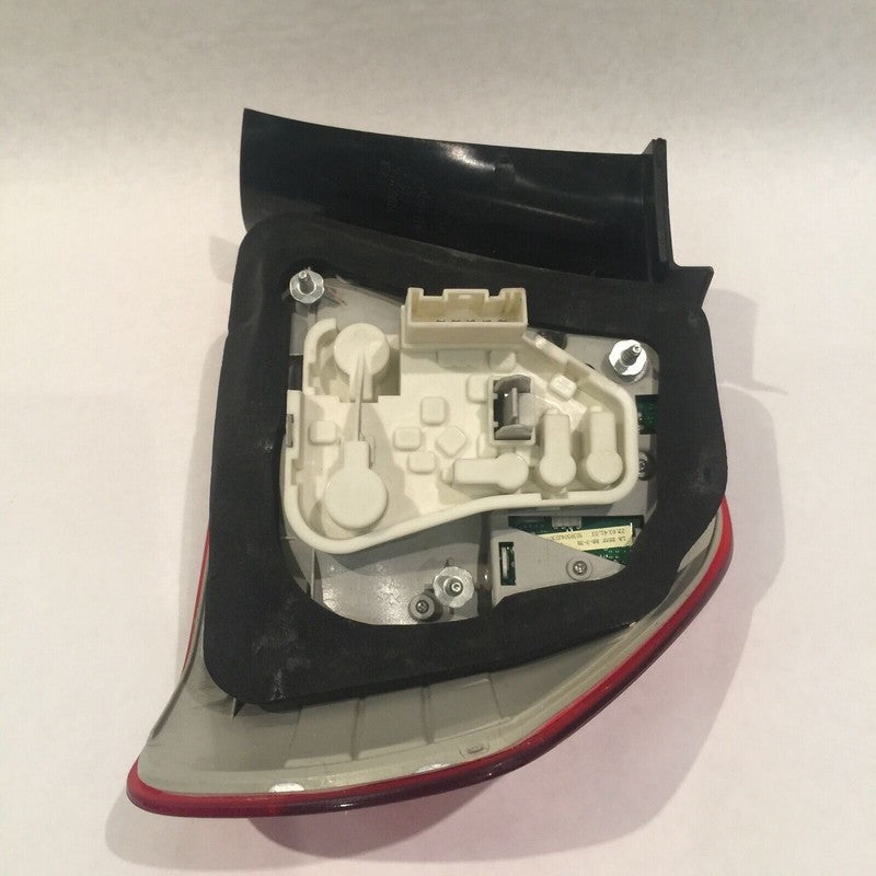 7 154 157 BMW 328 335 LEFT DRIVER TAIL LIGHT 2009 2010 2011 OEM