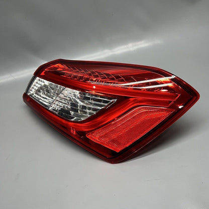 6700084810 MASERATI GHIBLI TAIL LIGHT RIGHT PASSENGER 2014 15 16 17 2018 LED OEM 6700084810