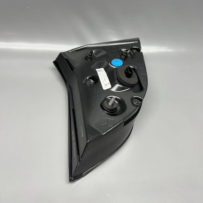 1077402-00-G TESLA MODEL 3 TAIL LIGHT TRUNK RIGHT PASSENGER 2017 18 19 20 2021 1077402-00-G