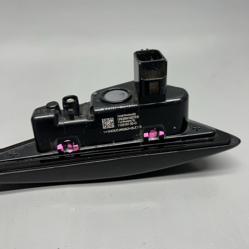 1125107-50-G TESLA MODEL 3 FENDER CAMERA MARKER RIGHT 2017 2018 2019 2020 2021 1125107-50-G