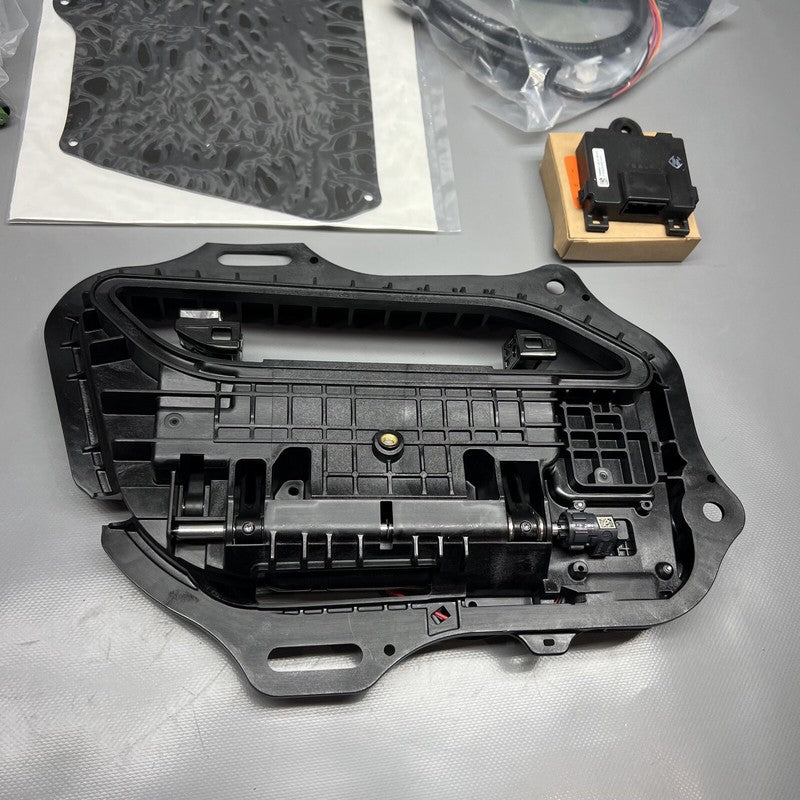 1135723-S0-A TESLA MODEL S DOOR HANDLE RIGHT REAR 2016 2017 2018 2019 2020 GEN 3 OEM