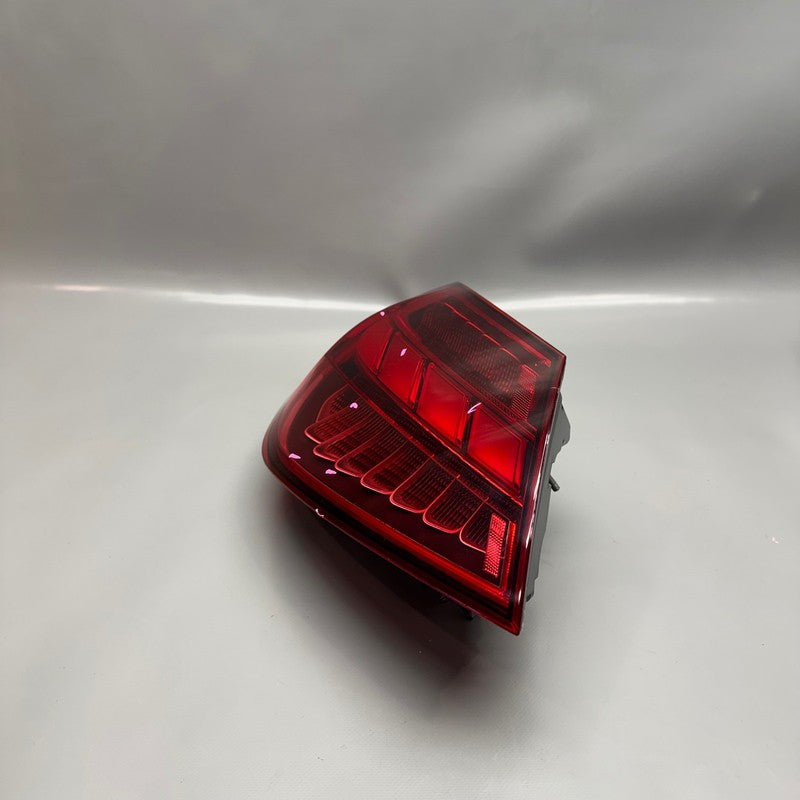 MERCEDES BENZ C300 TAIL LIGHT LEFT DRIVER 2022 2023 LED 2024 LED C43 O