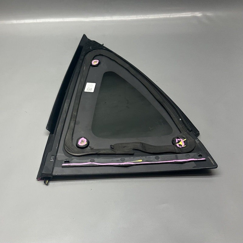 1495741-00-E TESLA MODEL Y QUARTER GLASS RIGHT REAR 2020 2021 2022 2023 OEM 1495741-00-E