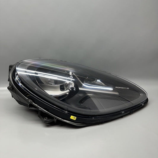 95B941010BD PORSCHE MACAN HEADLIGHT RIGHT PASSENGER 95B941010BD 2019 2020 2021 FULL LED OEM