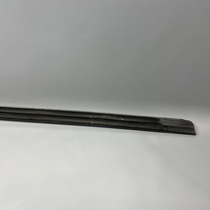 1080682-00-D TESLA MODEL 3 DOOR WINDOW MOLDING LEFT FRONT 2017 18 19 20 21 2022 1080682-00-D