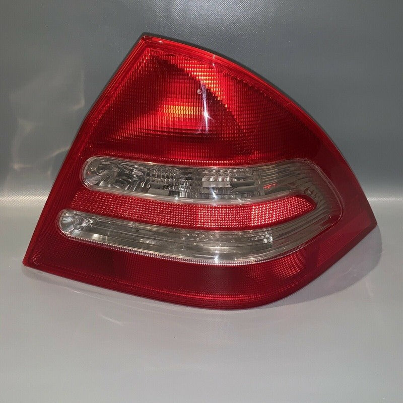 C230 MERCEDES BENZ C250 C350 RIGHT SIDE TAIL LIGHT SEDAN 2001 2002 2003 2004 OEM
