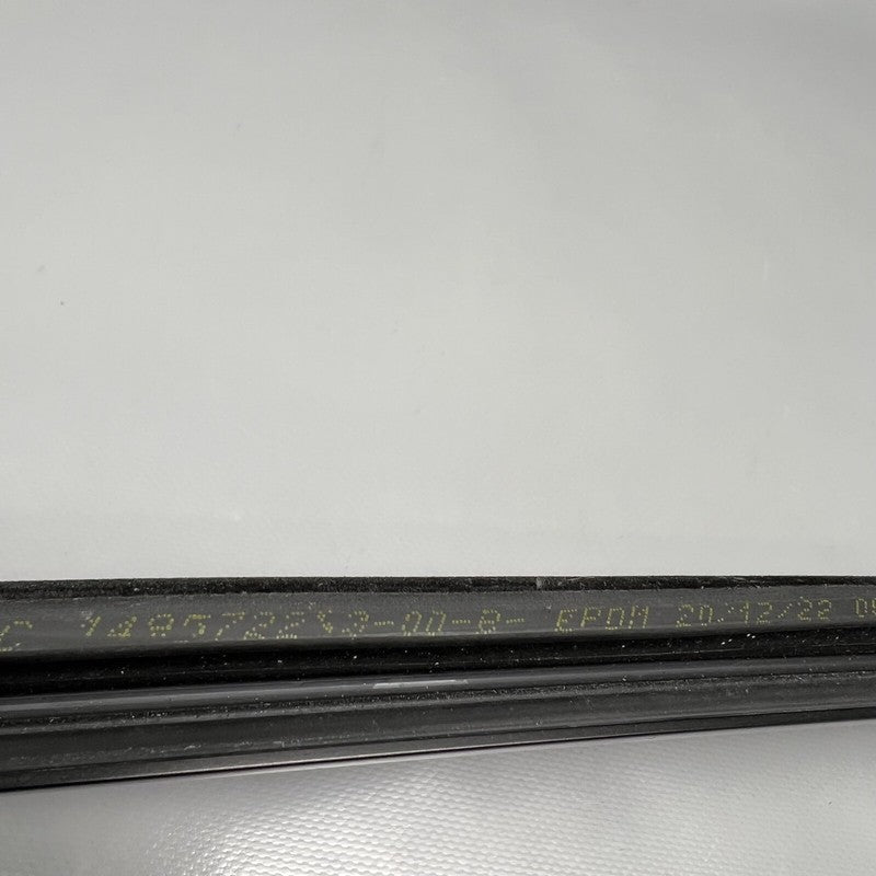 TESLA MODEL Y DOOR WINDOW MOLDING RIGHT REAR 2020 2021 2022 2023 OEM